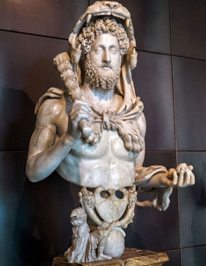 Commodus Biography