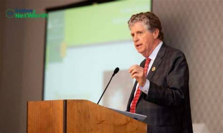 Daniel McKee salary and net worth