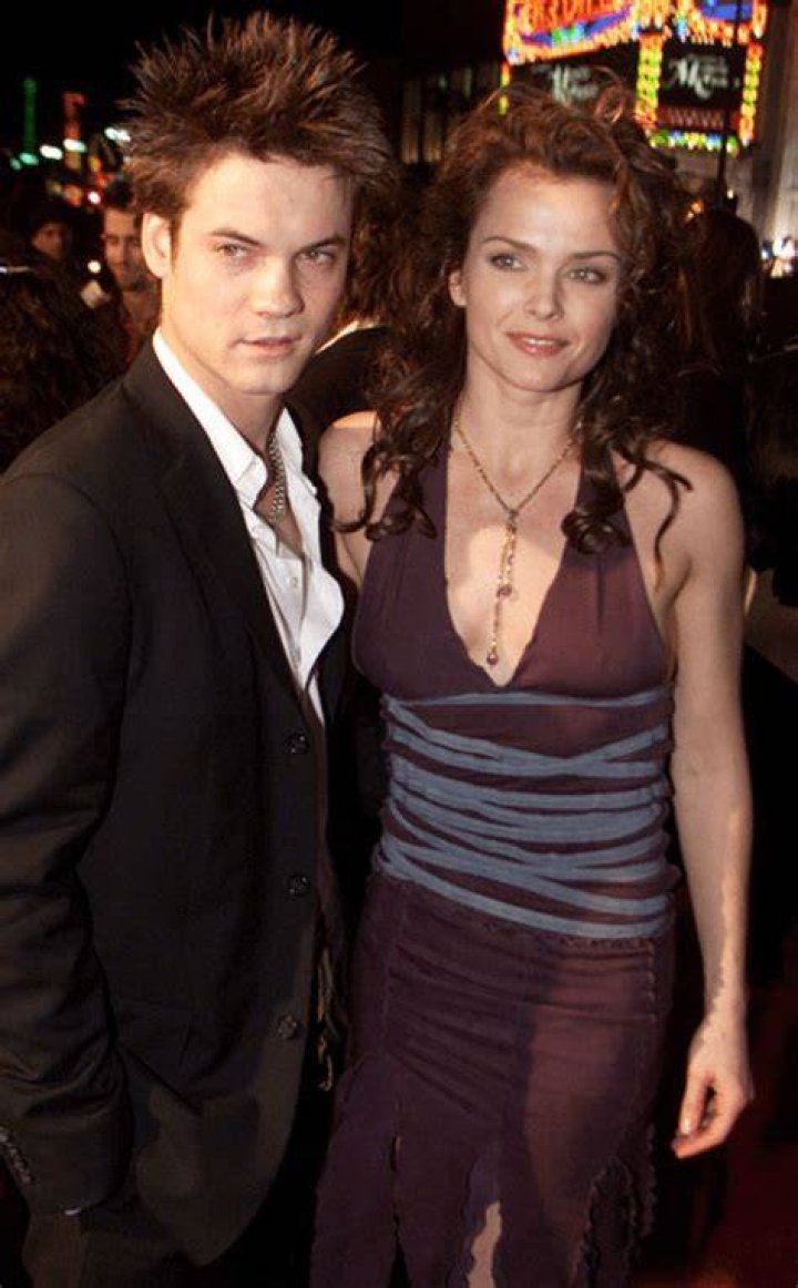 Dina Meyer siblings: Meet Evan Meyer, Gregory Meyer