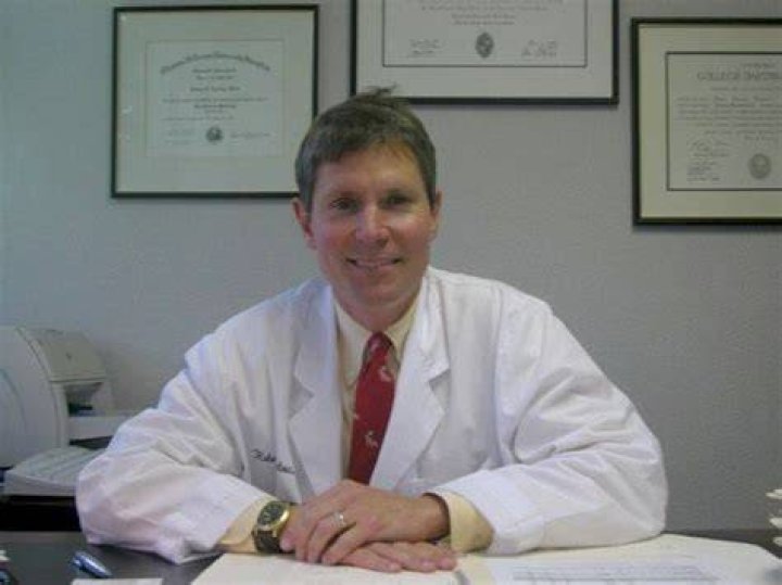 Dr. Stuart Henochowicz, MD – Burke, VA