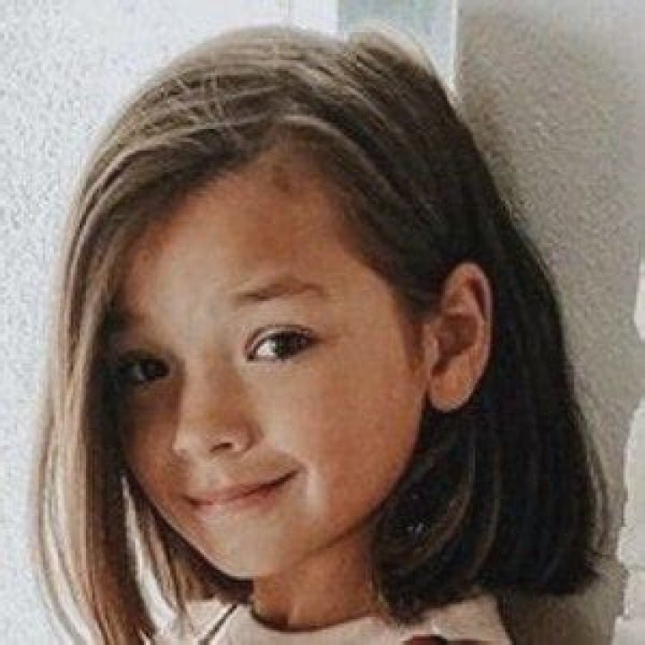 Evelin Bennett Evelin Bennett
