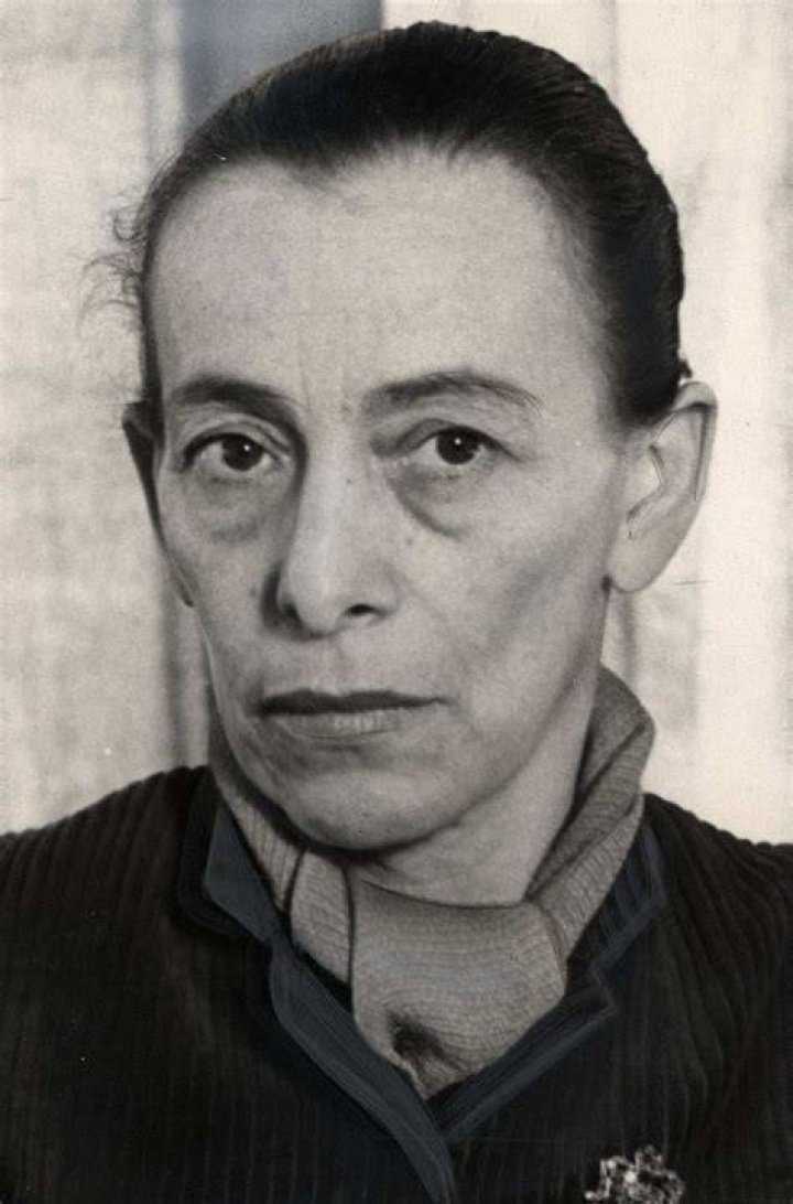 Helene Weigel Helene Weigel