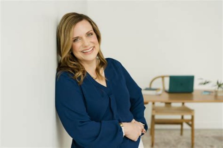 Hillary (Hinds) Holt – Austin, TX