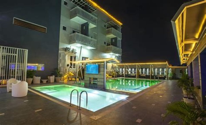 Hotel, Wuye