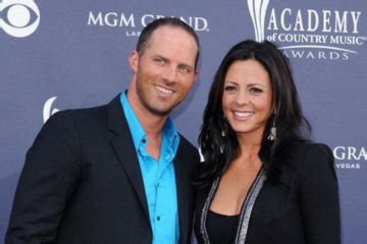 What does Jay Barker do for a living? 1 Jay Barker and Amy DiGiovanna