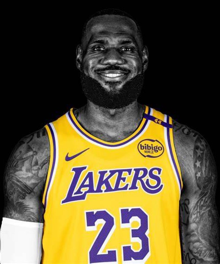 LeBron James net worth: Is LeBron James a billionaire? 1 lebronn