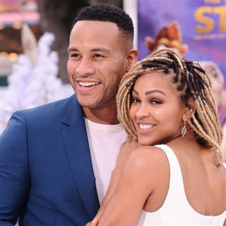 How long have Meagan Good and DeVon Franklin been married? 1 Meagan Good and DeVon Franklin