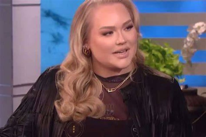 Nikkie Tutorials Talks Blackmailing Incident On Ellen