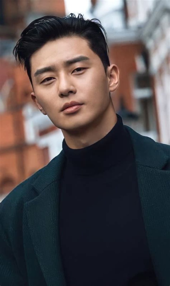 Park Seo-joon in 'Gyeongseong Creature' season 2.