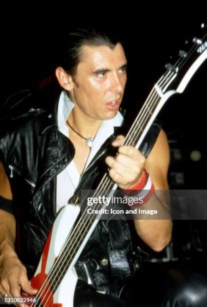 Pete Farndon Pete Farndon