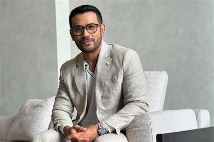 Remy Ishak Remy Ishak
