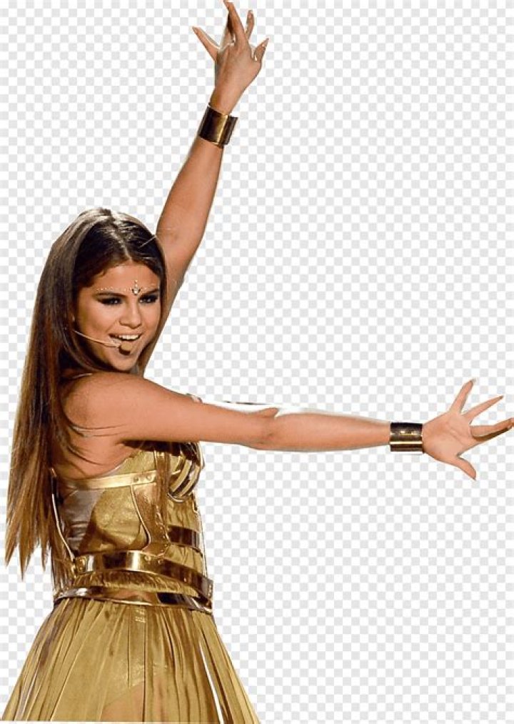 Who Are Selena Gomez Siblings? 1 selena4 1635439928040