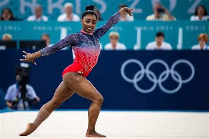 Simone Biles siblings: Ron Biles Jr., Ashley Biles Thomas, Adria Biles, Adam Biles 1 Simone Biles 1