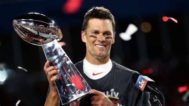 Tom Brady new salary per week at Buccaneers 1 Tom Brady