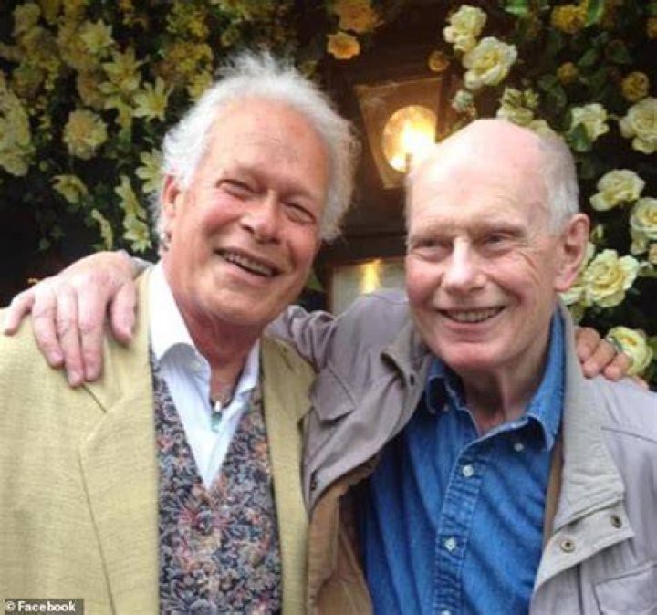 Tom Springfield wife: Was Tom Springfield married? 1 Tom Springfield 1