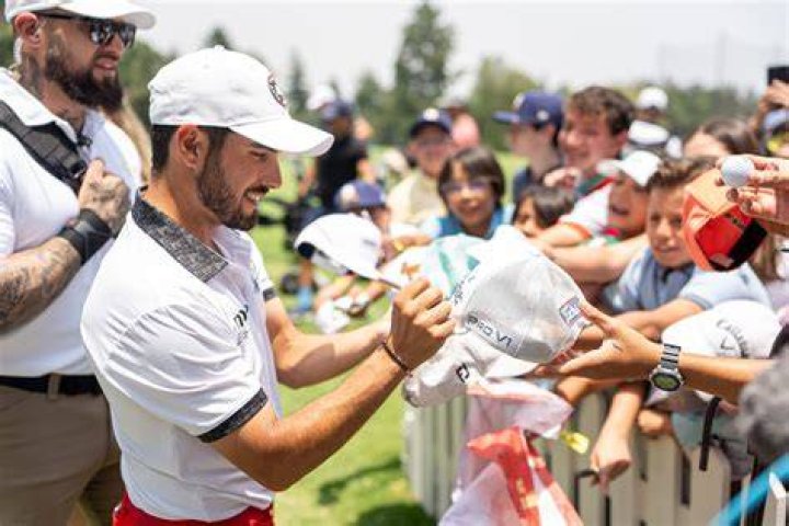 Where does Abraham Ancer live now?